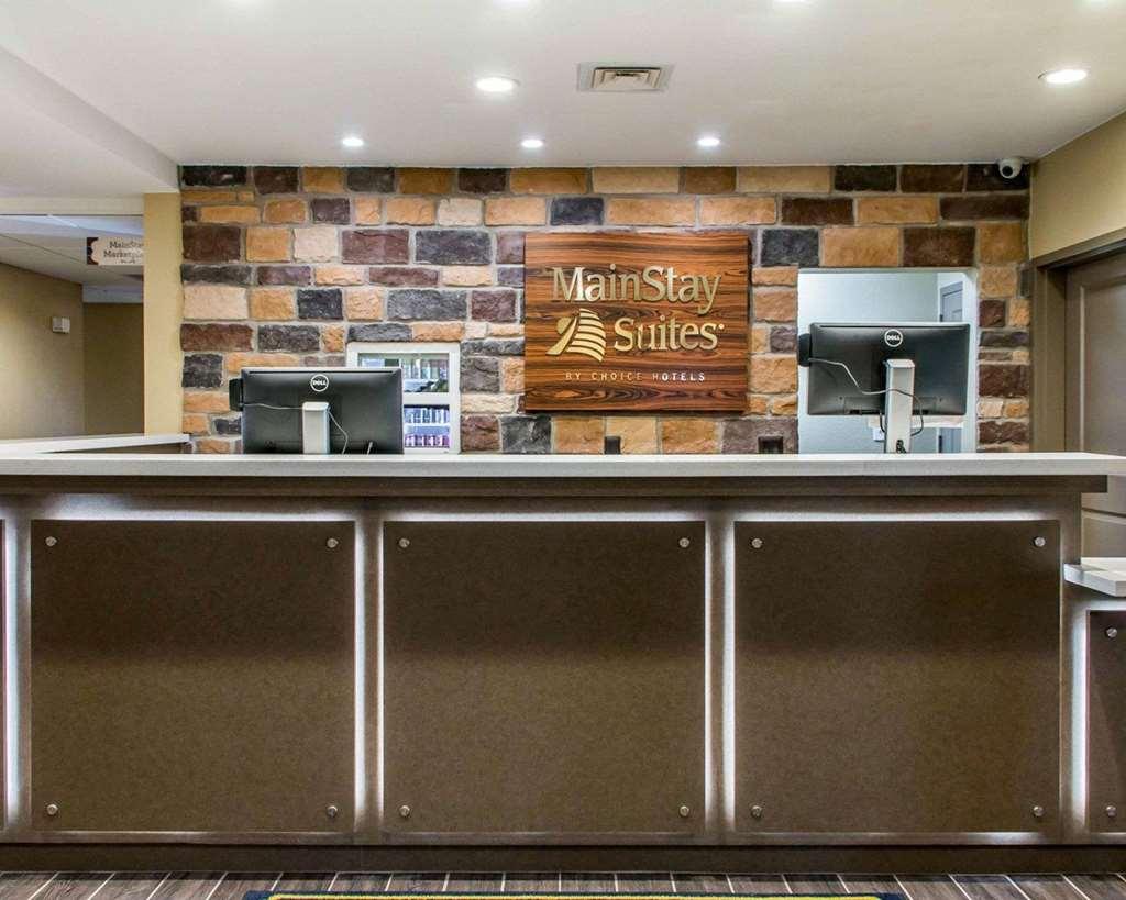 Mainstay Suites Cotulla Dalaman gambar